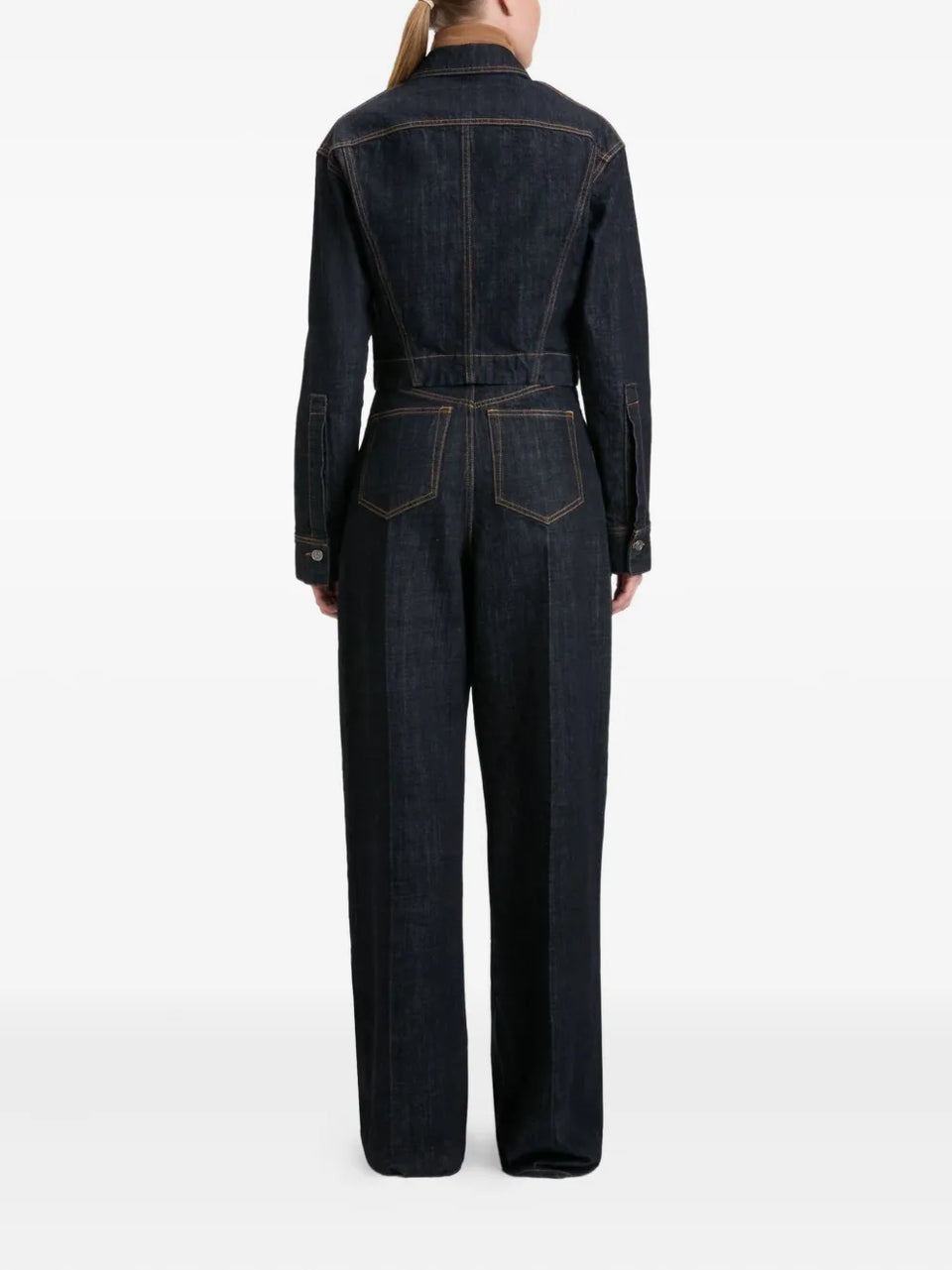 button-fastening denim jacket