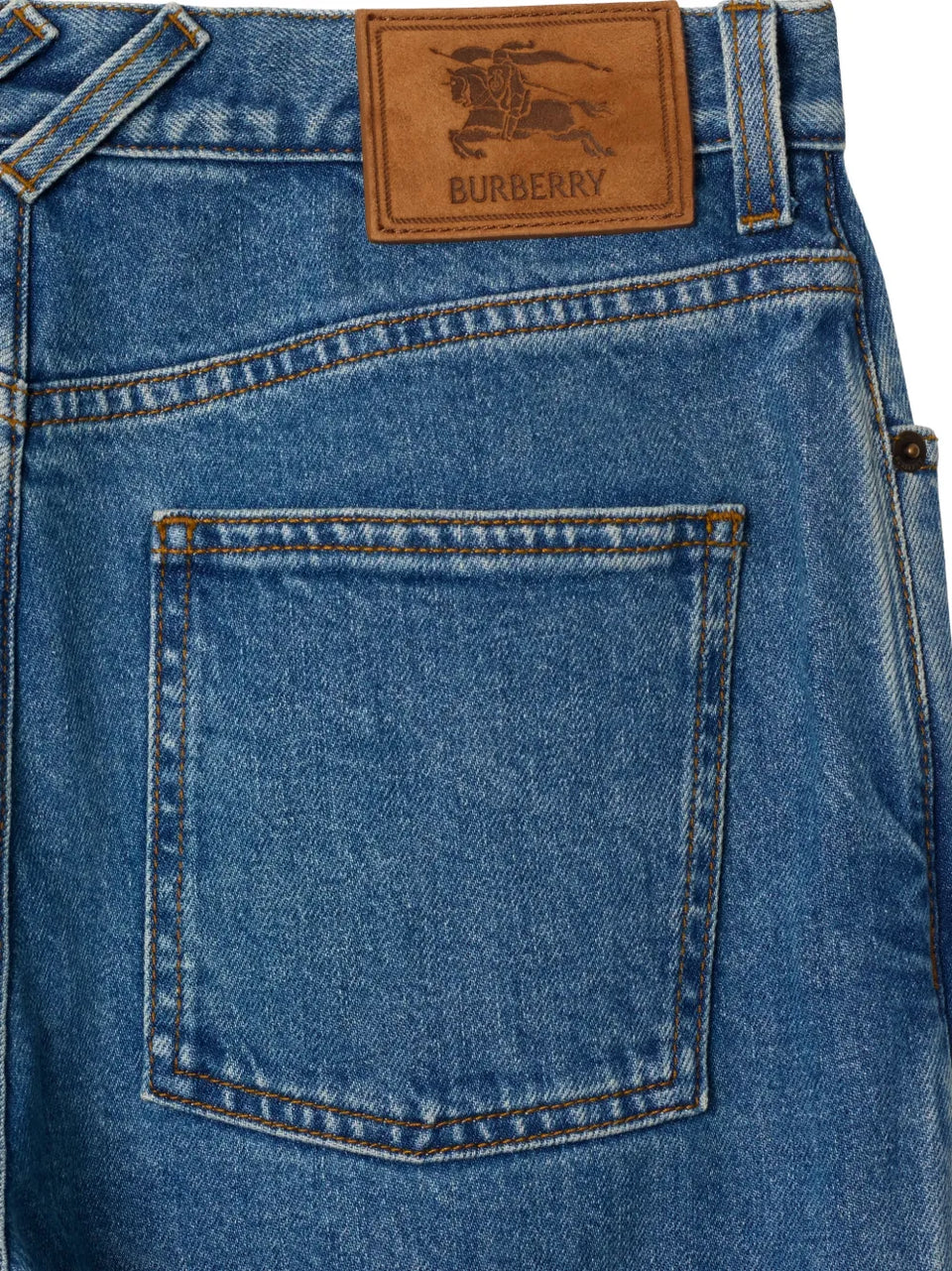 straight five-pocket jeans