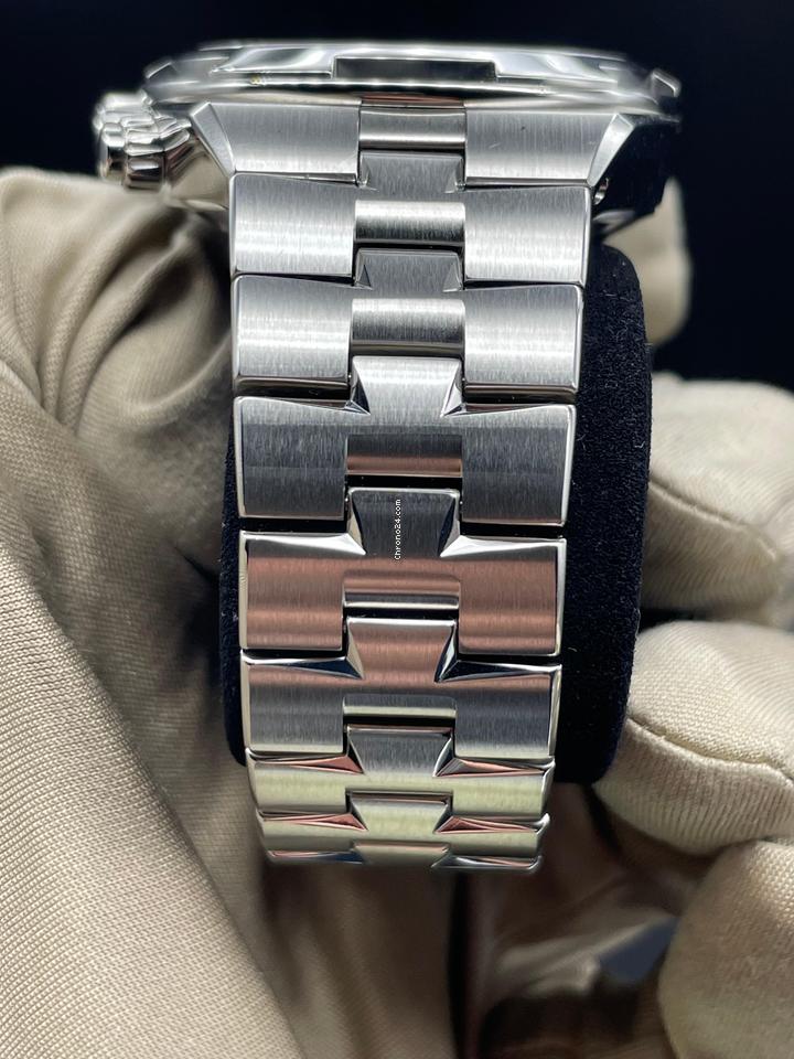 Vacheron Constantin Overseas