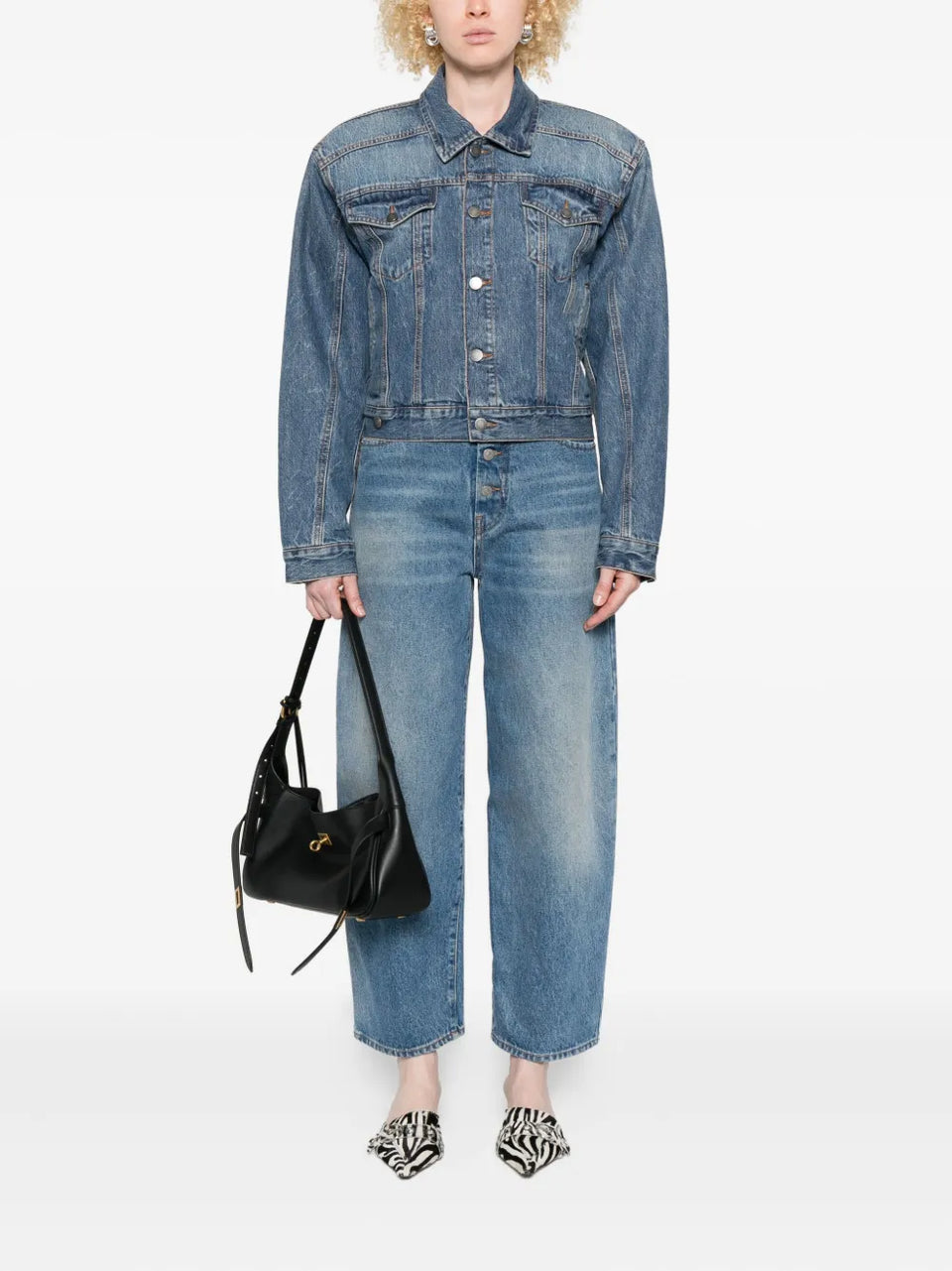 button-fastening denim jacket
