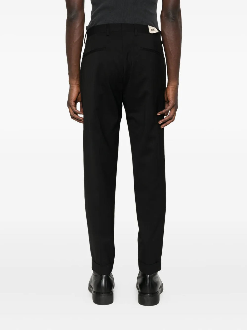 pleated cuffed trousers