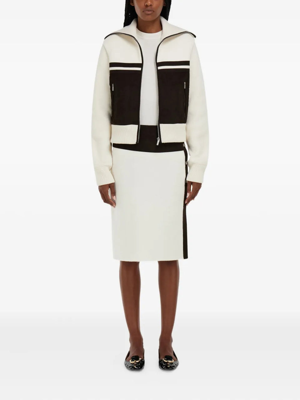 zip-fastening high-collar jacket