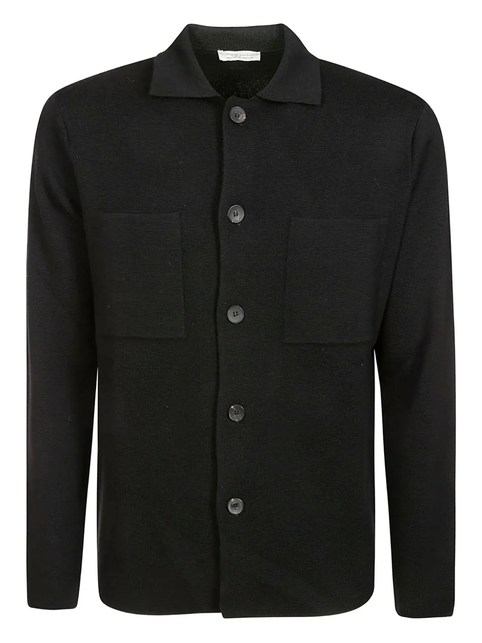 cutaway-collar shirt