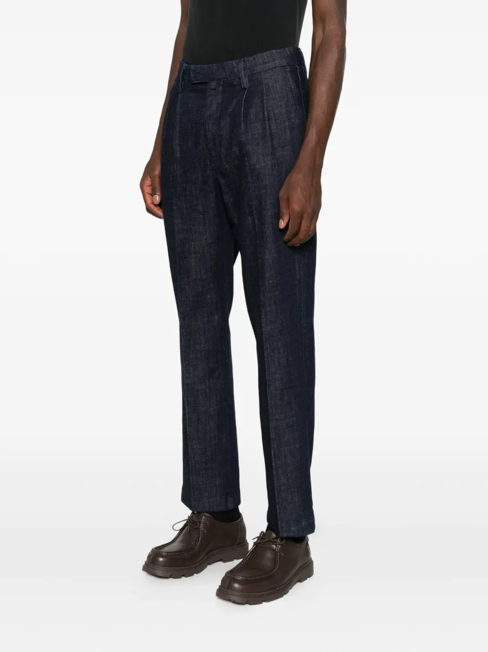 pleated pants