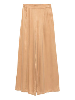 pleated pants