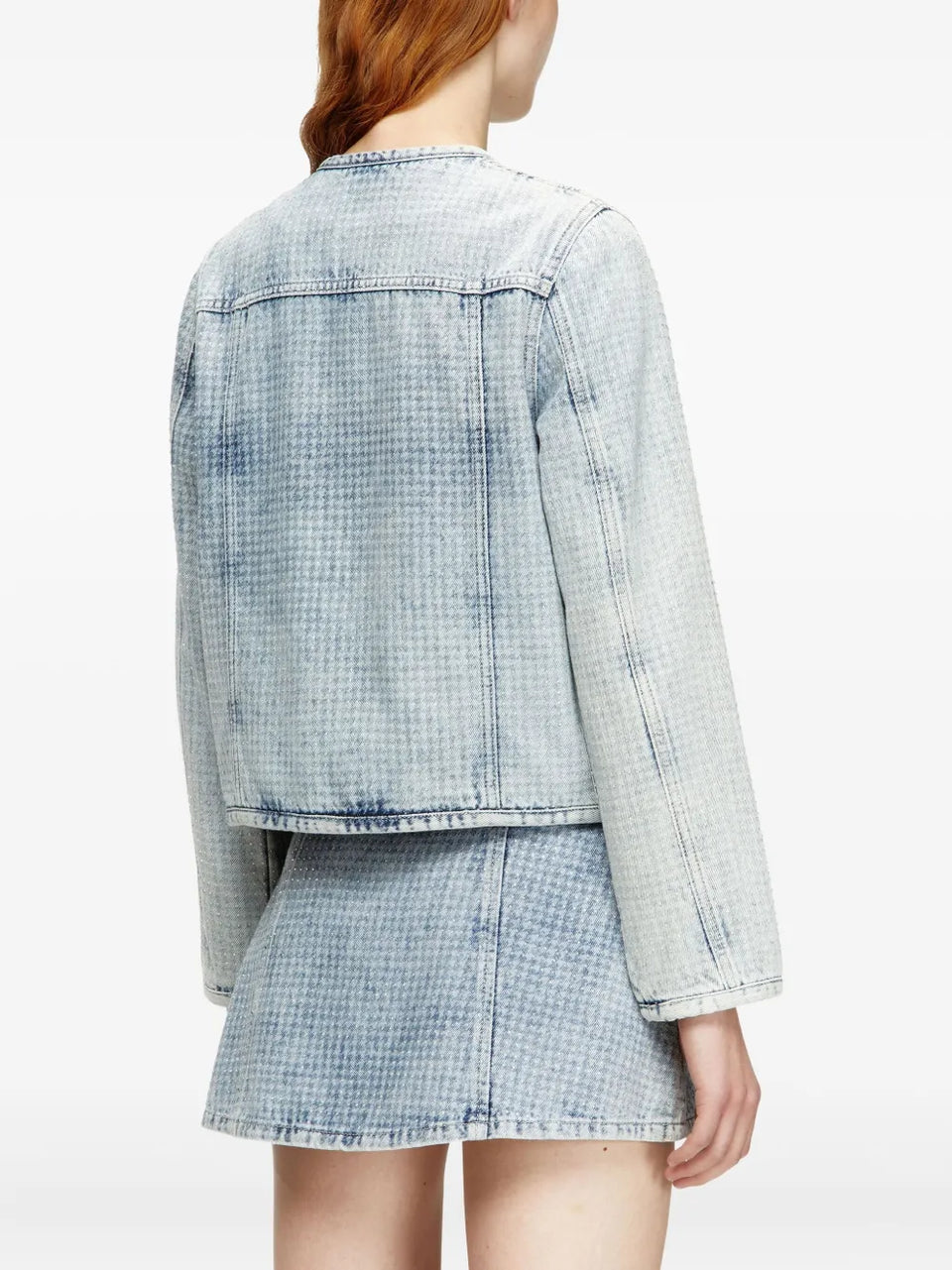button-fastening denim jacket