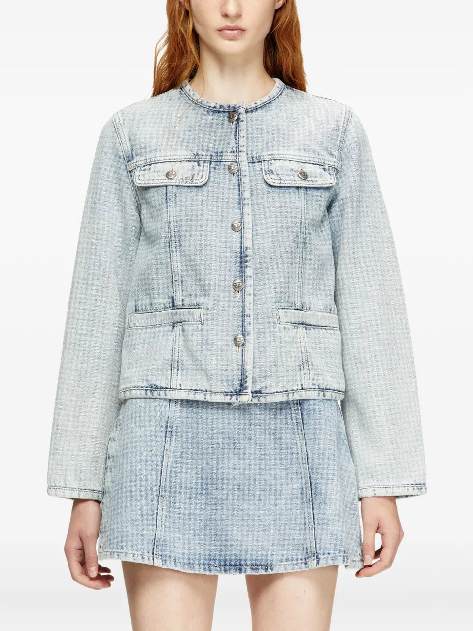 button-fastening denim jacket