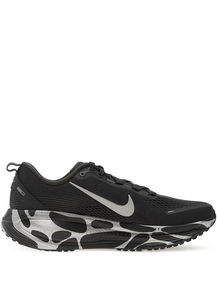 Vomero 18 swoosh sneakers