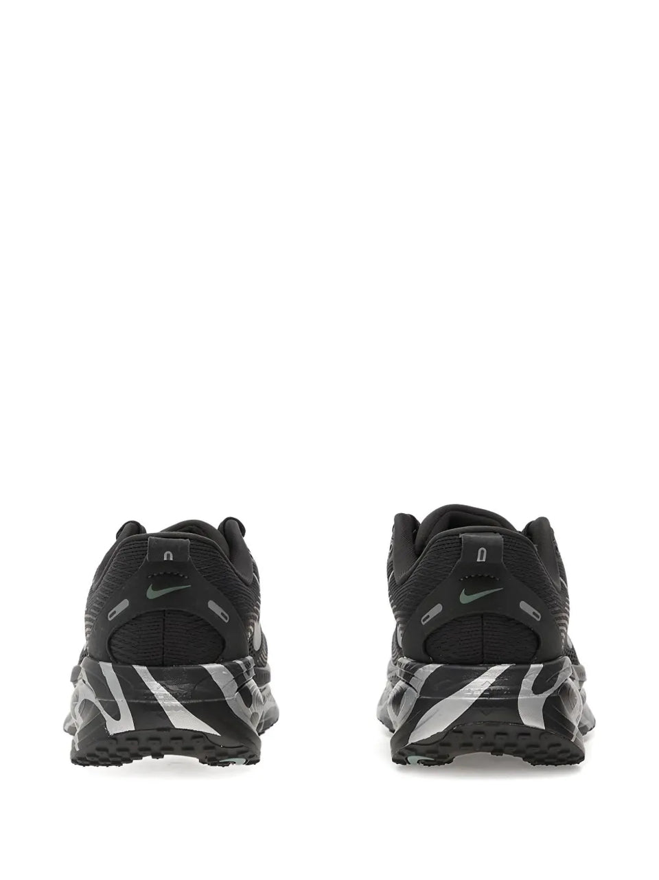 Vomero 18 swoosh sneakers
