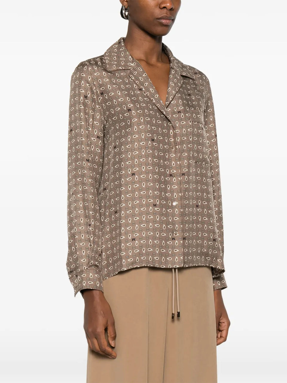buttoned patterned top