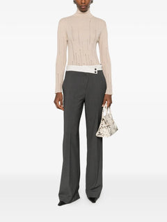 roll-neck seater