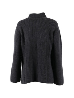 roll-neck seater