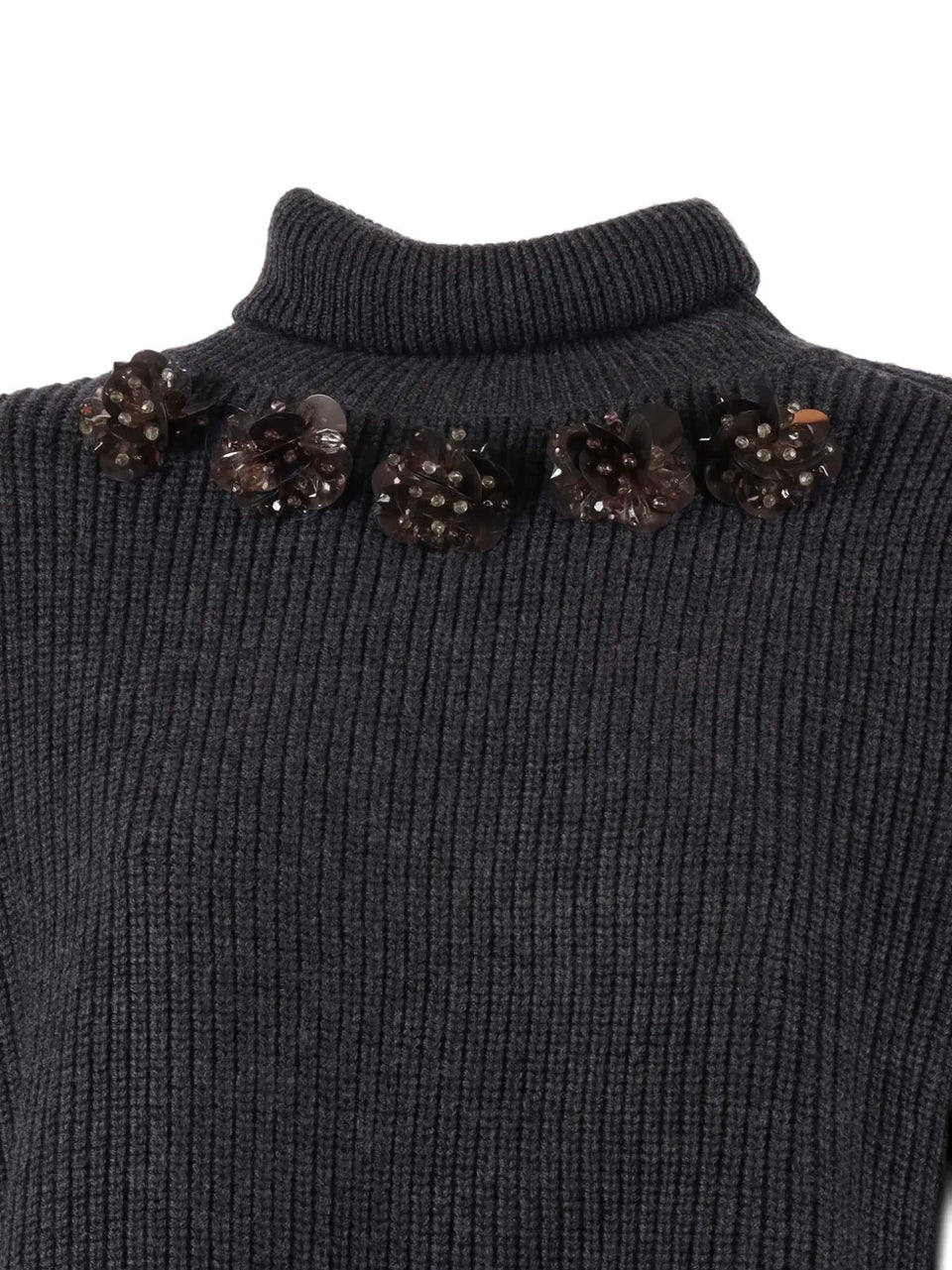 roll-neck seater