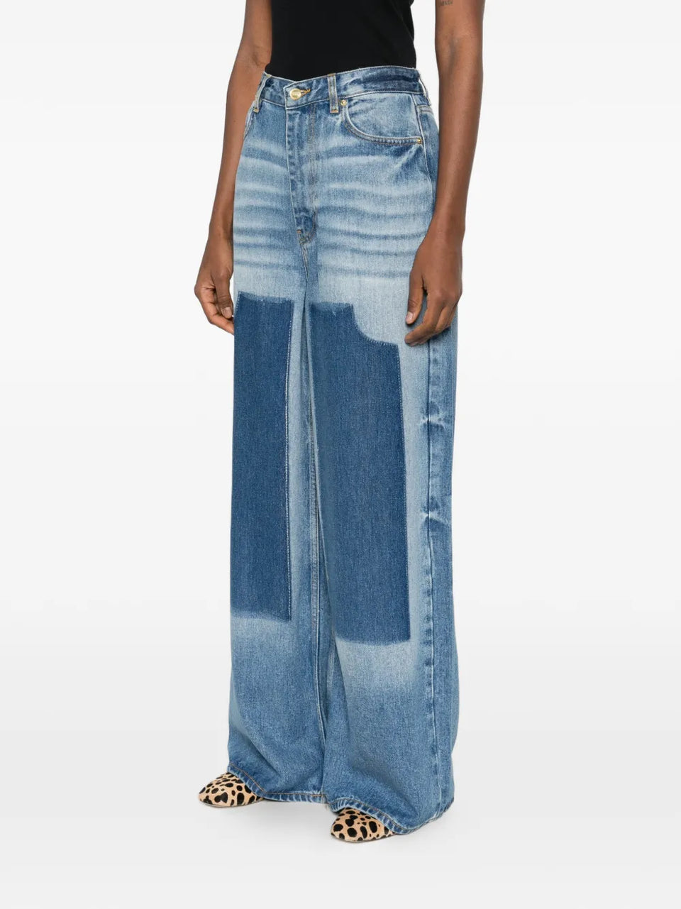 Baggy wide-leg jeans
