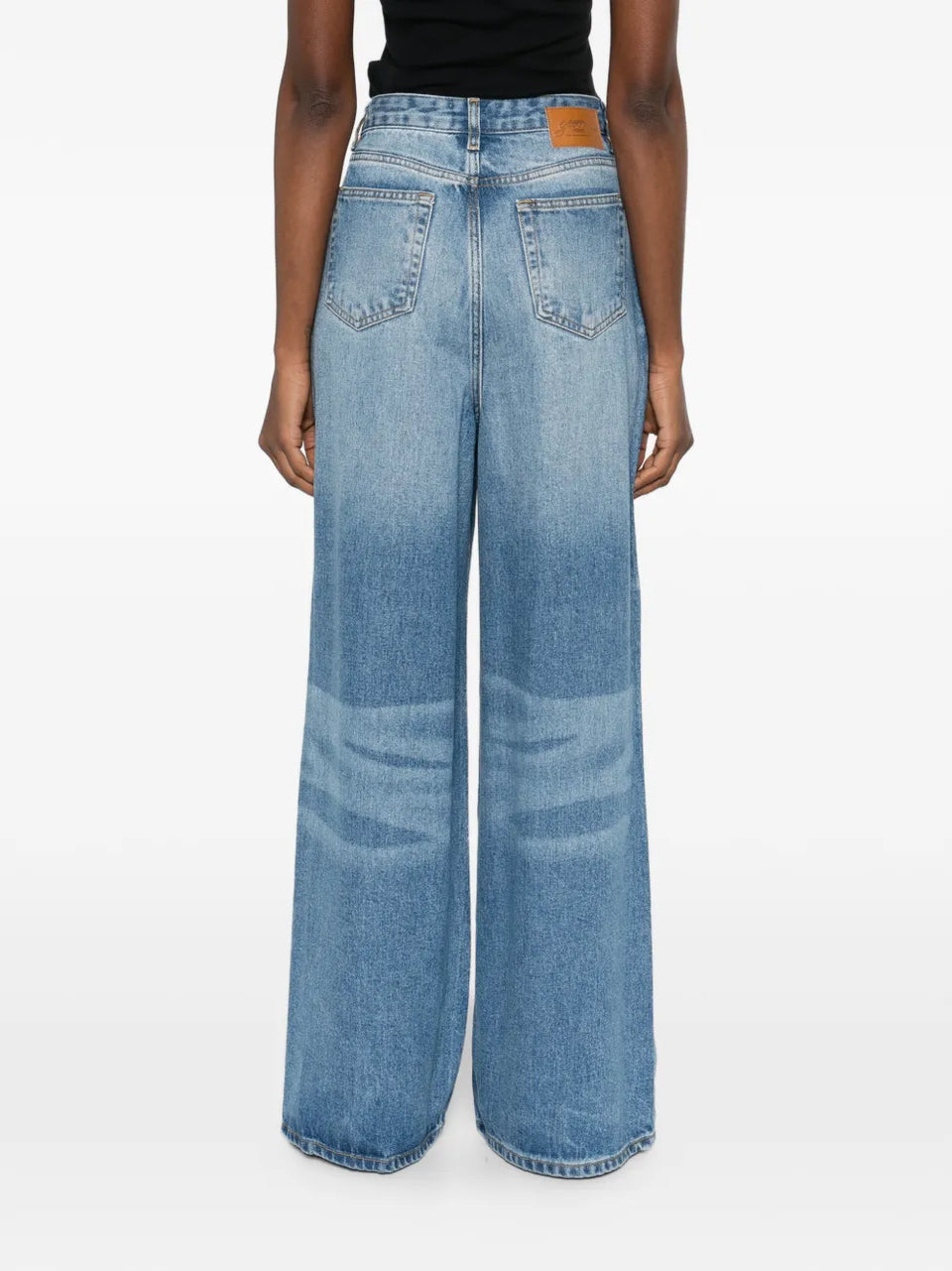 Baggy wide-leg jeans