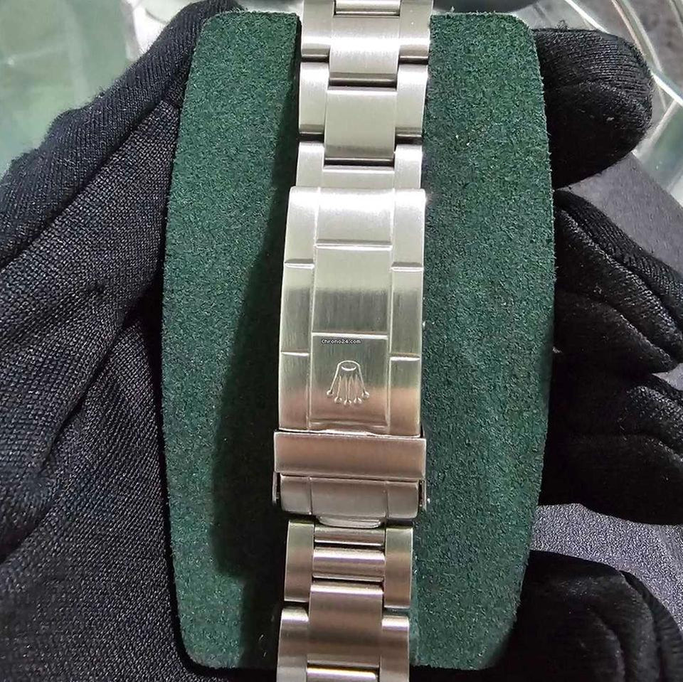 Rolex | Submariner | 16800 | Steel | 40 mm | Steel | Black | Automatic