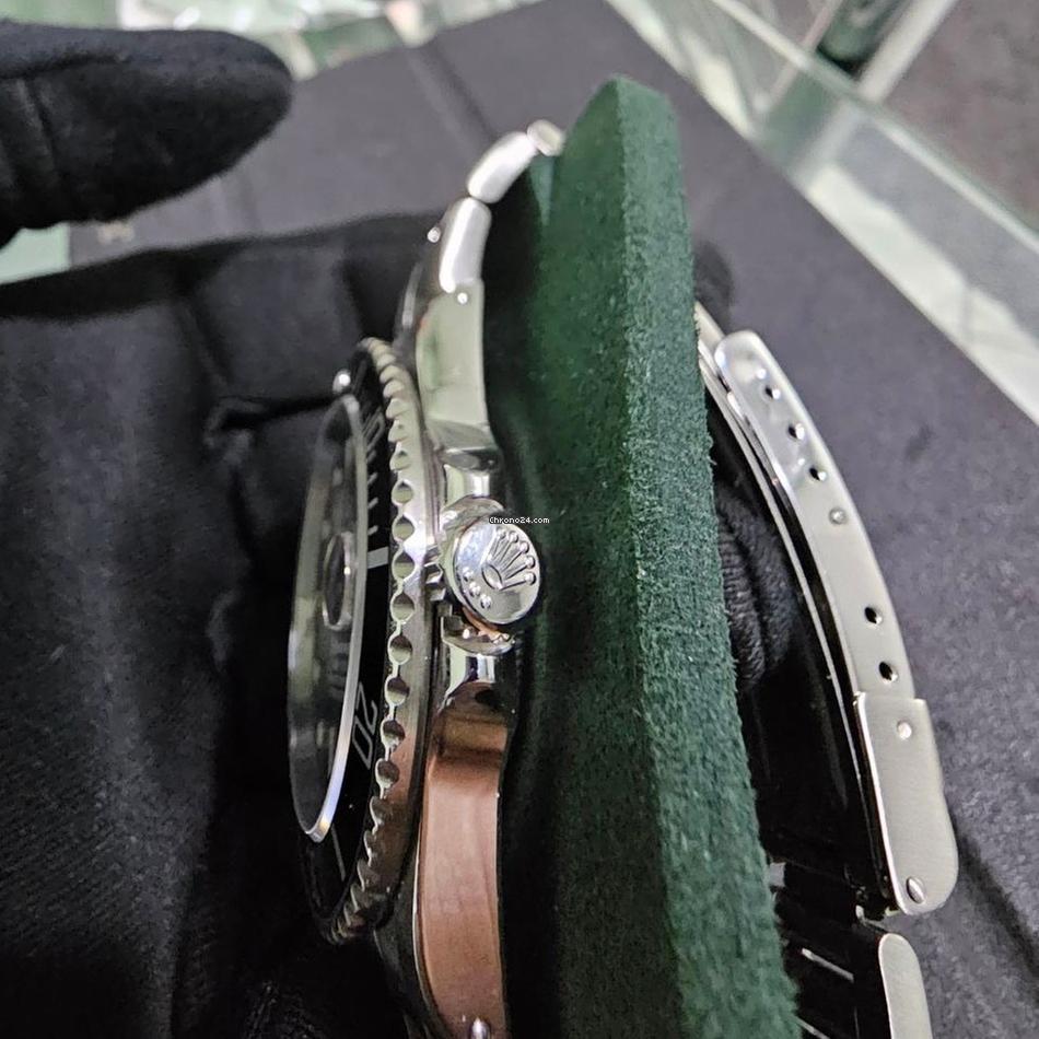 Rolex | Submariner | 16800 | Steel | 40 mm | Steel | Black | Automatic