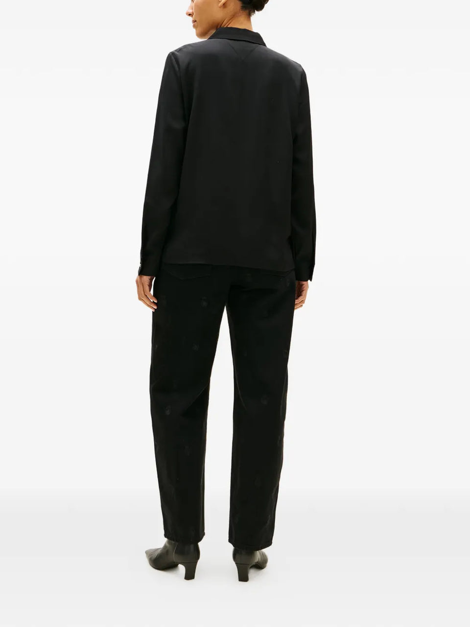 collared long-sleeve shirt