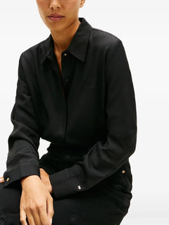 collared long-sleeve shirt