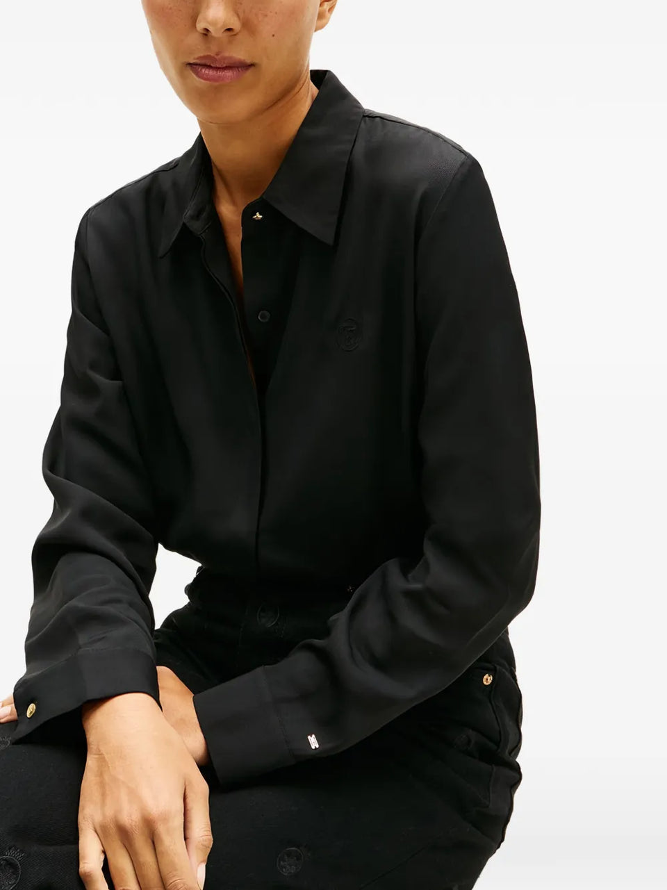 collared long-sleeve shirt