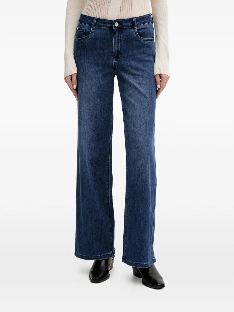 Wide-leg denim jeans