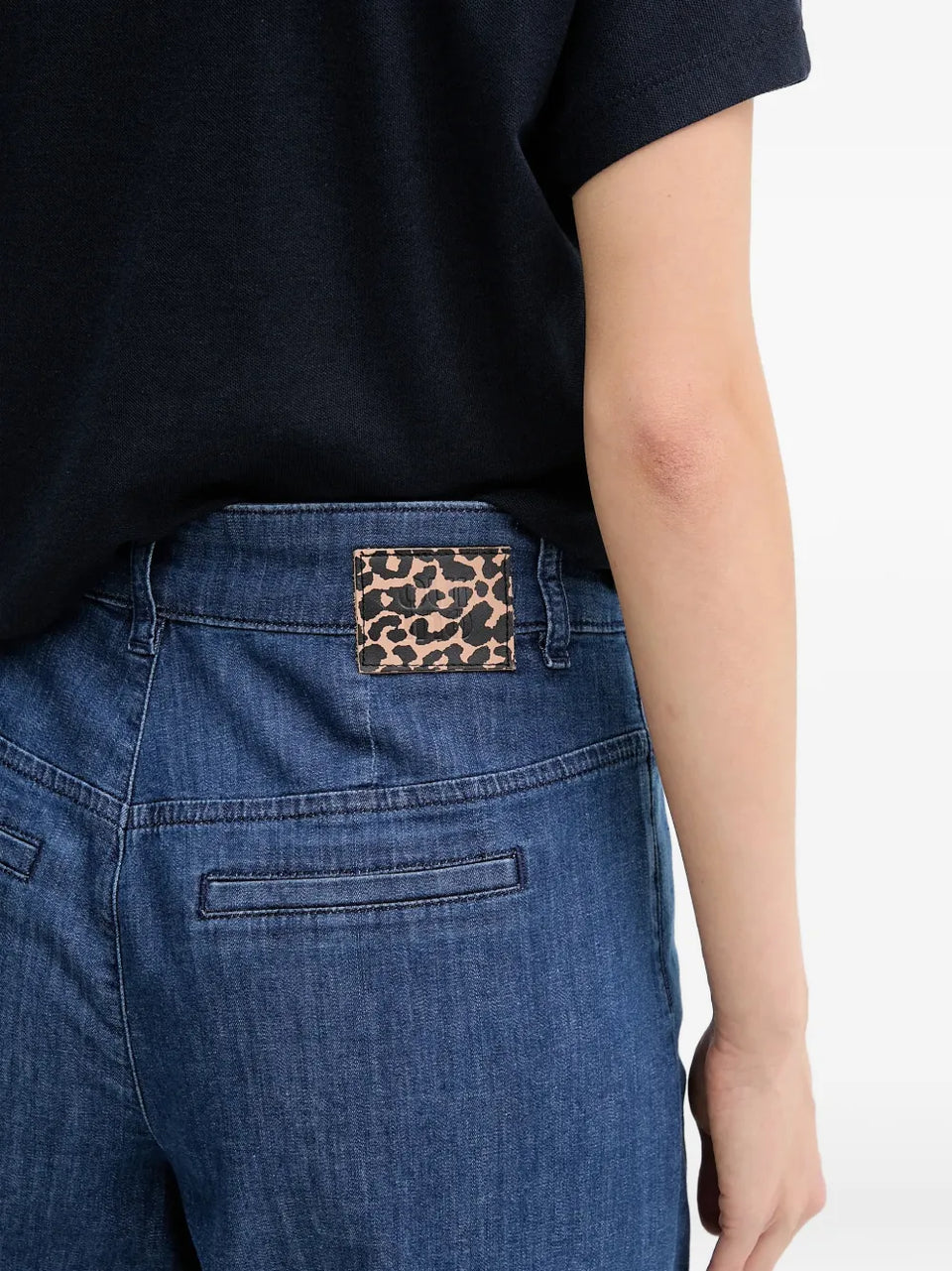 logo-patch wide-leg jeans