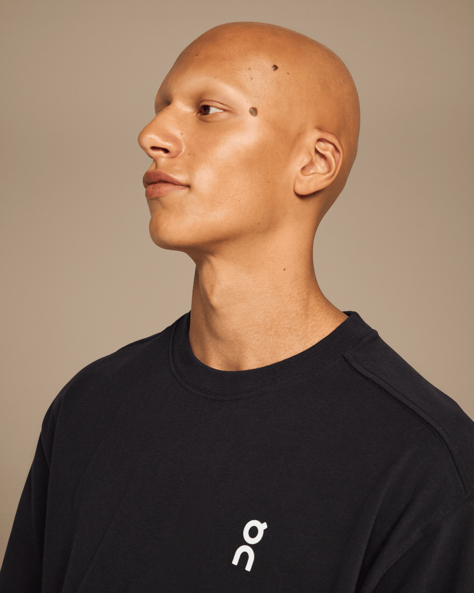 On Club-T Black