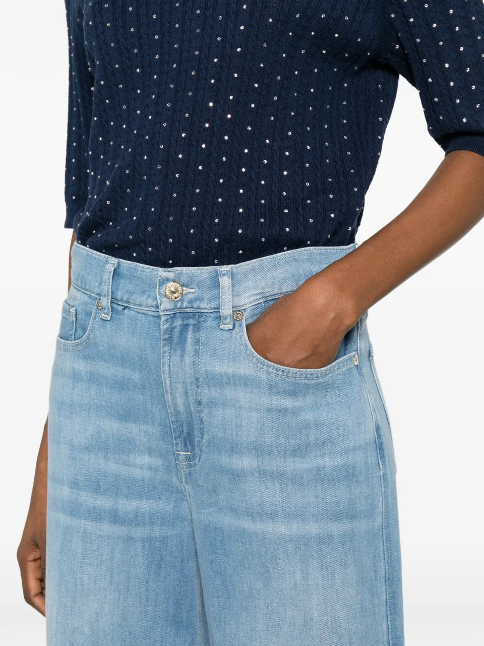 Wide-leg denim jeans