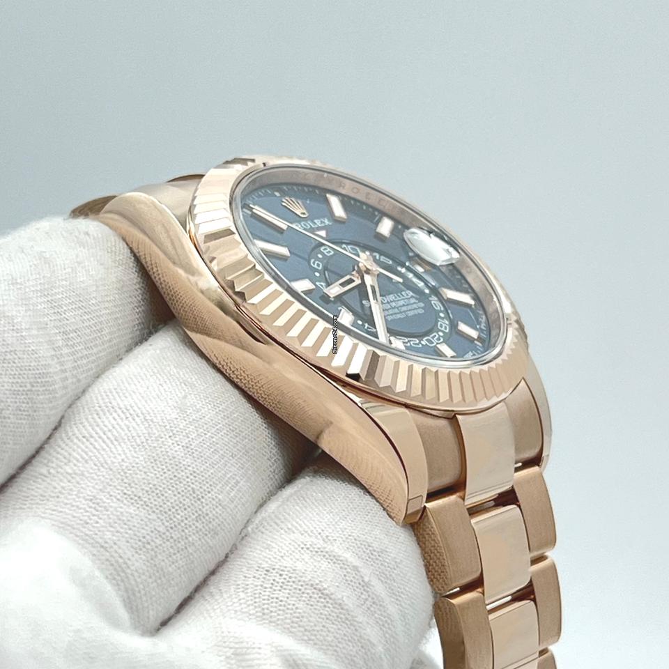 Rolex | Sky-Dweller | 326935 | Rose gold | 42 mm | Rose gold | Blue | Automatic