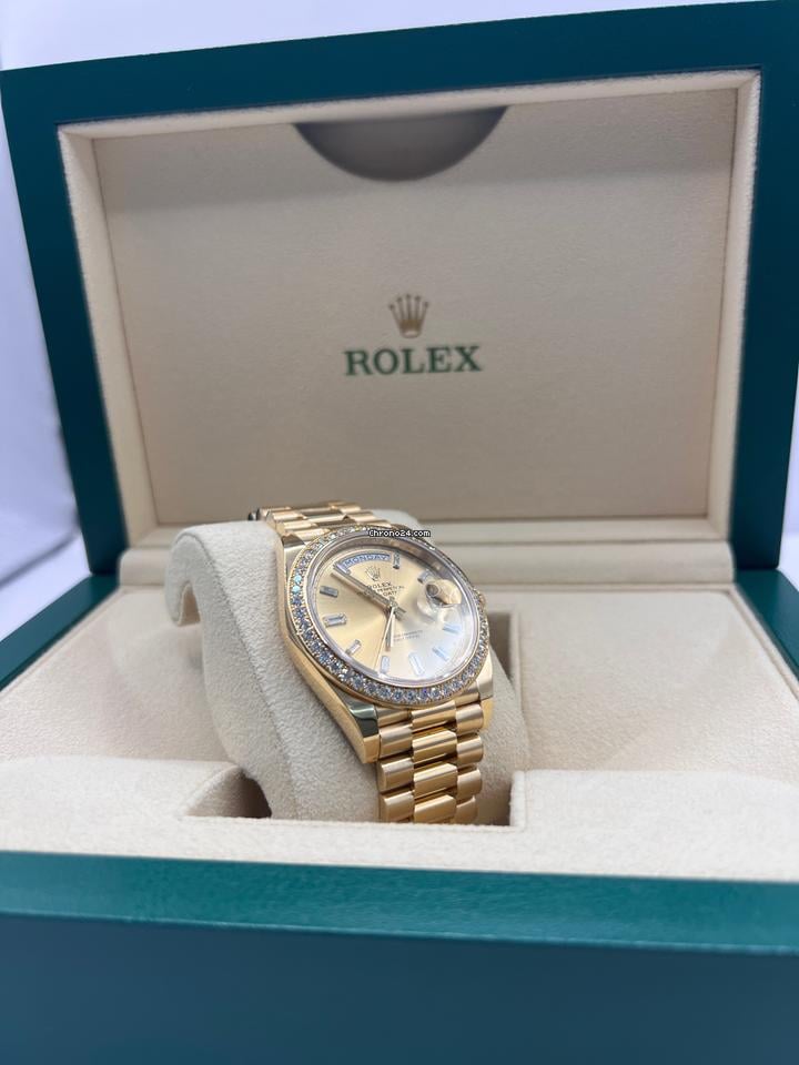 Rolex | Day-Date | 228348RBR | Yellow gold | 40 x 48 mm | Yellow gold | Gold | Automatic