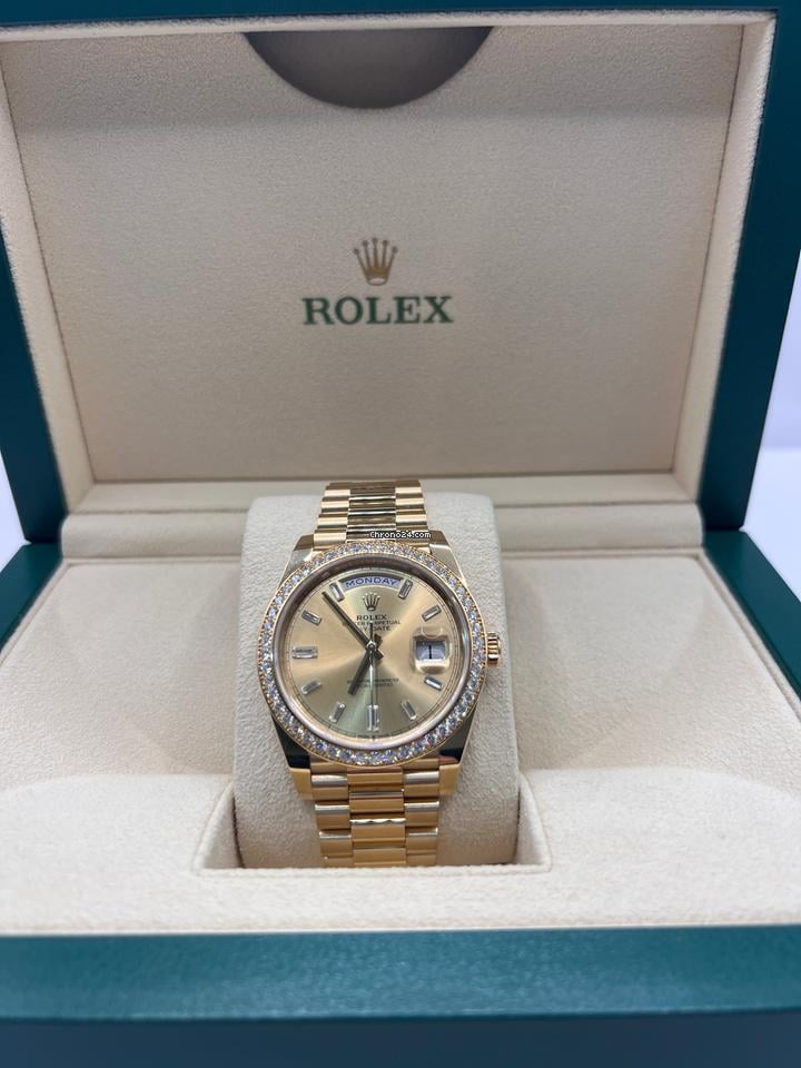 Rolex | Day-Date | 228348RBR | Yellow gold | 40 x 48 mm | Yellow gold | Gold | Automatic