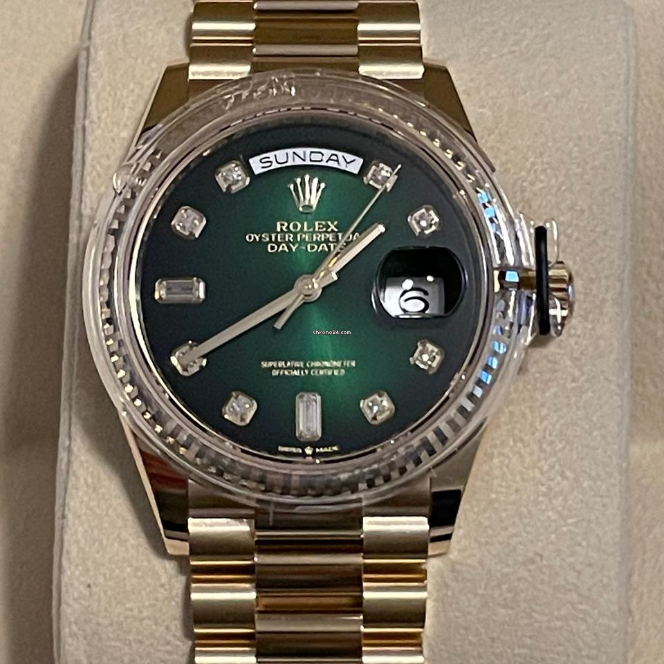 Rolex | Day-Date | 128238-0069 Unworn Green Ombré Diamond Dial | Yellow gold | 36 x 43 mm | Yellow gold | Green | Manual winding