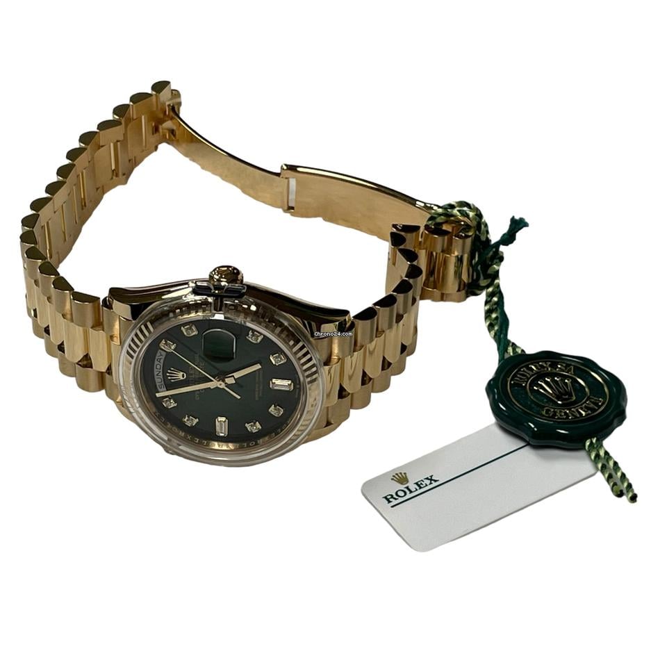 Rolex | Day-Date | 128238-0069 Unworn Green Ombré Diamond Dial | Yellow gold | 36 x 43 mm | Yellow gold | Green | Manual winding