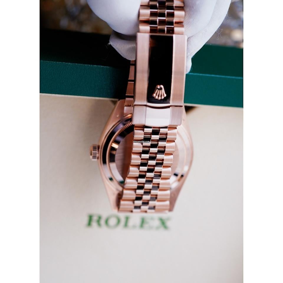 Rolex | Sky-Dweller | 336935-0005 | Rose gold | 42 mm | Rose gold | Blue | Automatic