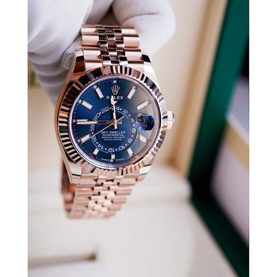 Rolex | Sky-Dweller | 336935-0005 | Rose gold | 42 mm | Rose gold | Blue | Automatic
