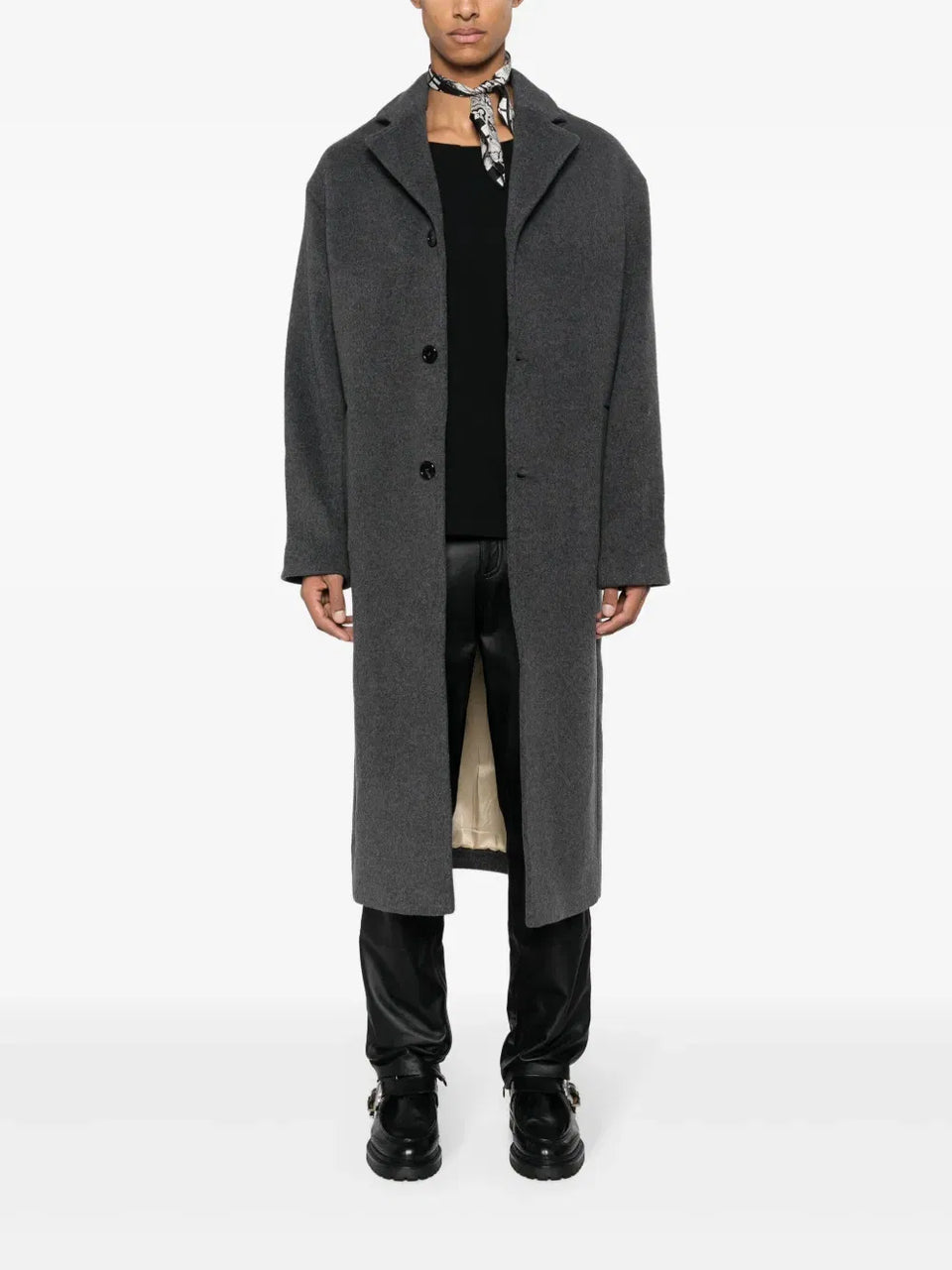 notched-lapels single-breasted coat