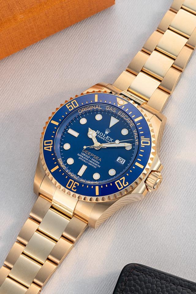 Rolex | Sea-Dweller | 136668LB | Yellow gold | 44 mm | Yellow gold | Blue | Automatic