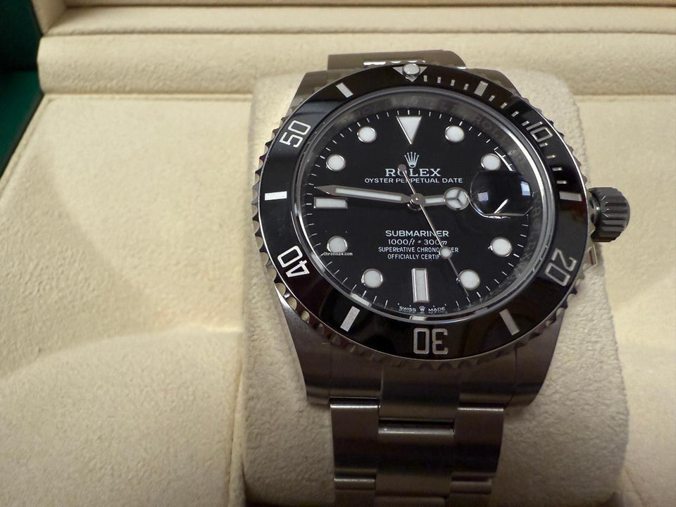 Rolex | Submariner | 16610 | Steel | 30 mm | Steel | Black | Automatic