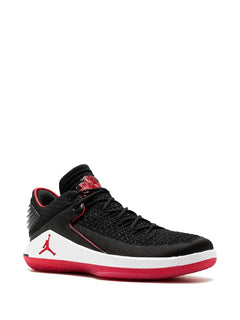 Air Jordan 32 low-top sneakers