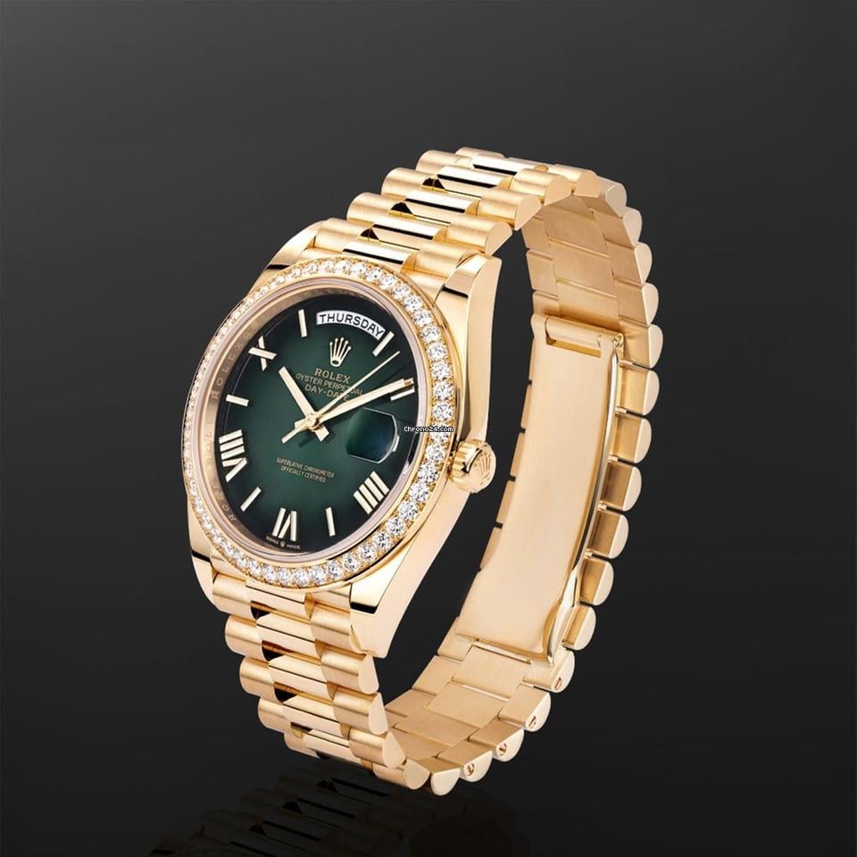 Rolex | Day-Date | 228348RBR | Yellow gold | 40 mm | Yellow gold | Green | Automatic