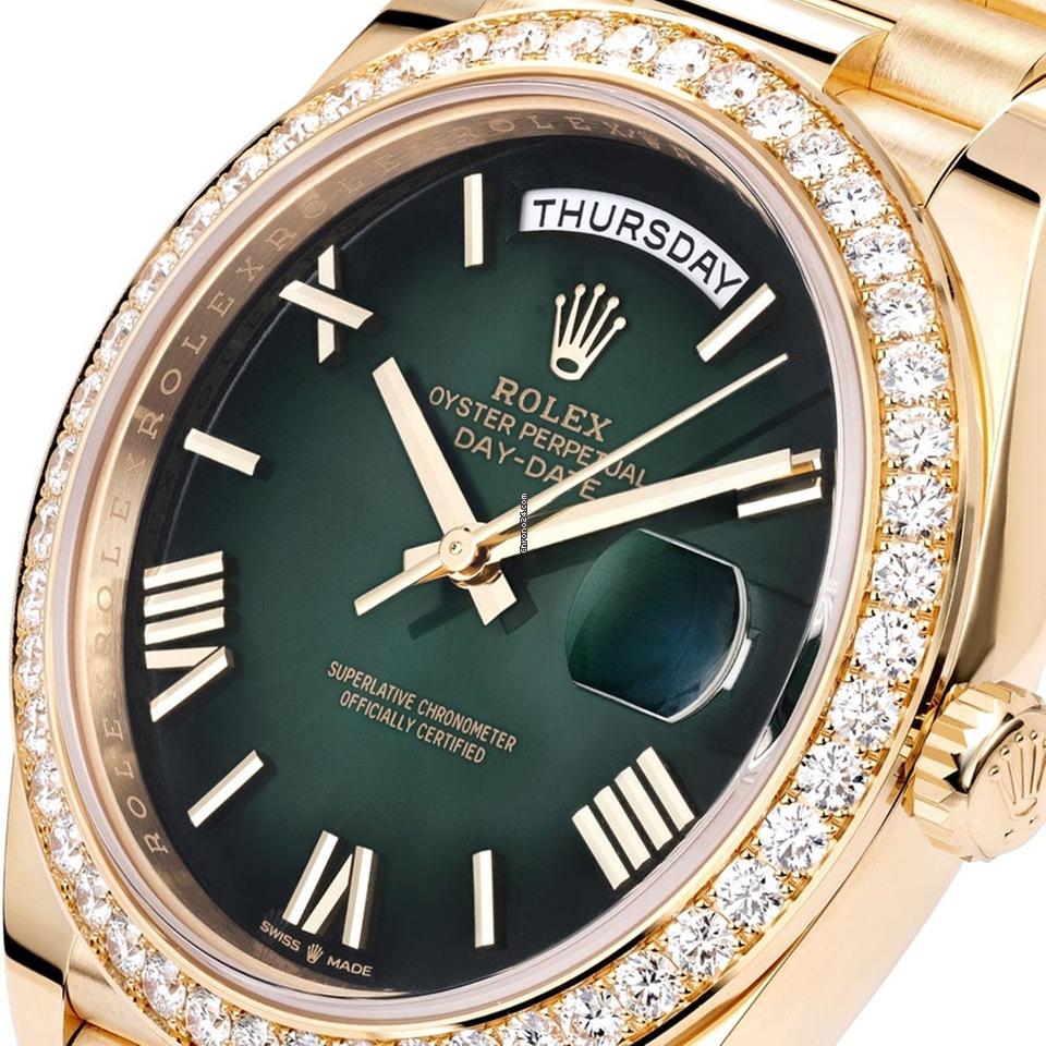 Rolex | Day-Date | 228348RBR | Yellow gold | 40 mm | Yellow gold | Green | Automatic