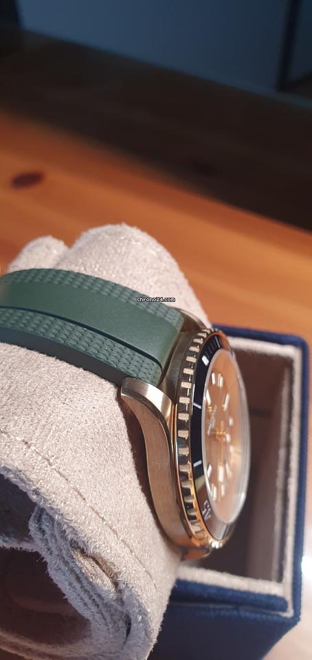 Breitling Superocean 42 Automatic 42