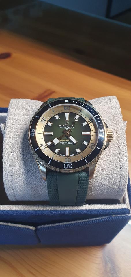 Breitling Superocean 42 Automatic 42