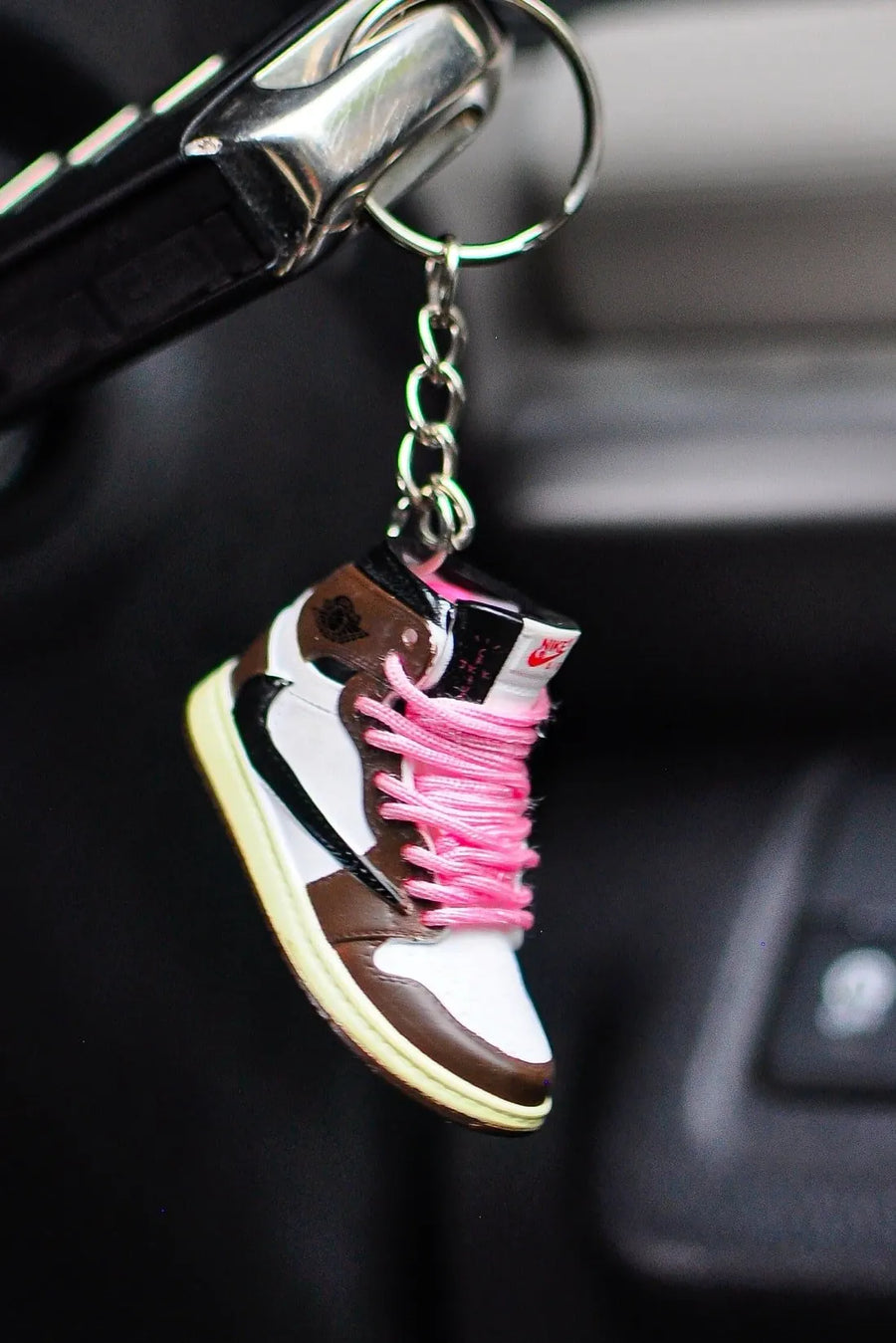 3D Sneaker Keychain Travis Mocha High