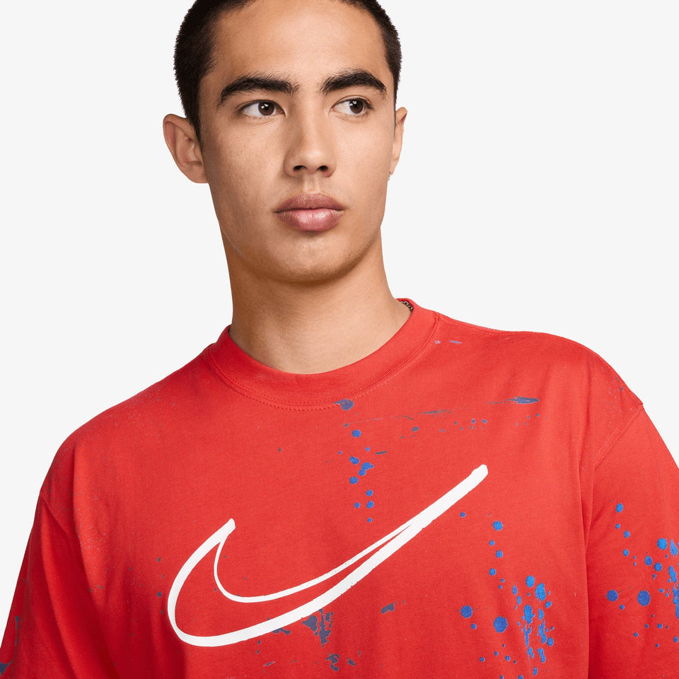 NIKE MAX90 T-SHIRT { LT CRIMSON