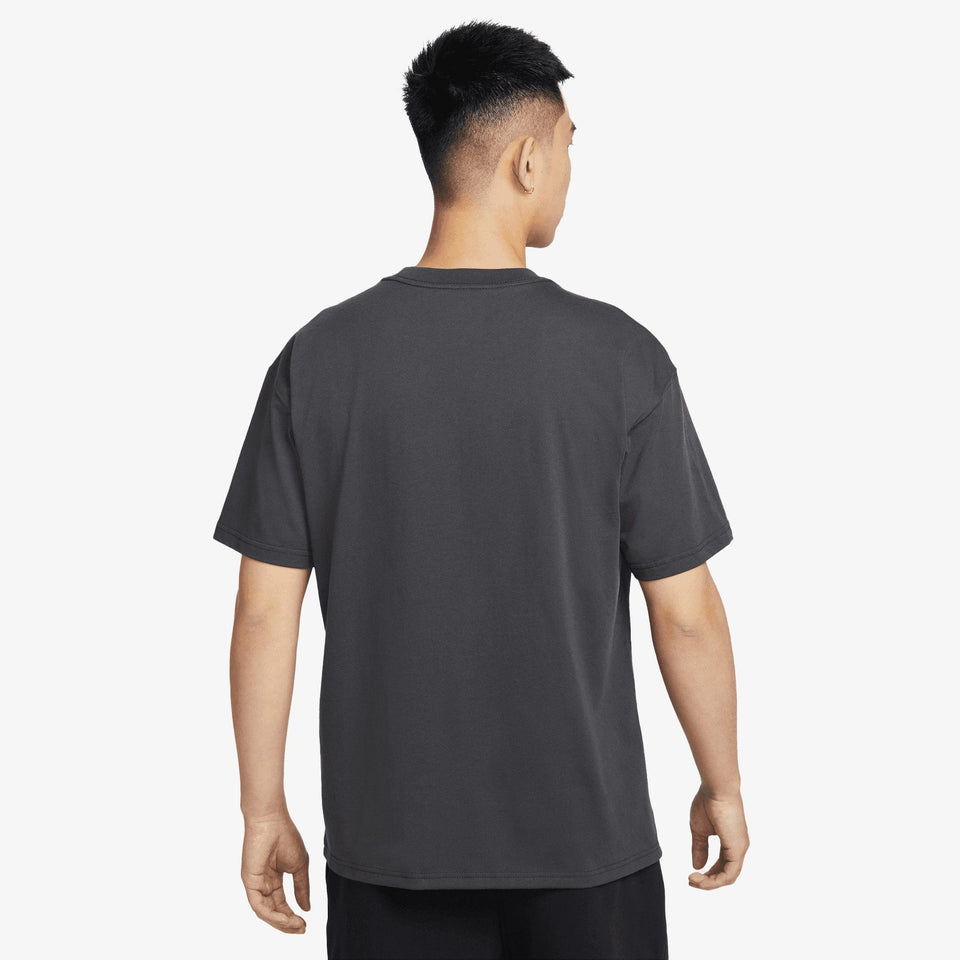 NIKE SPORTSWEAR T-SHIRT { ANTHRACITE