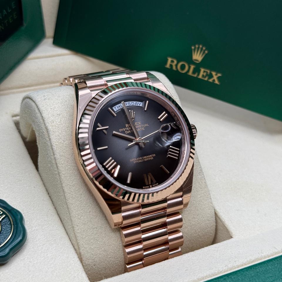 Rolex | Day-Date | 228235 | Yellow gold | 40 mm | Rose gold | Grey | Automatic