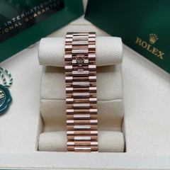 Rolex | Day-Date | 228235 | Yellow gold | 40 mm | Rose gold | Grey | Automatic