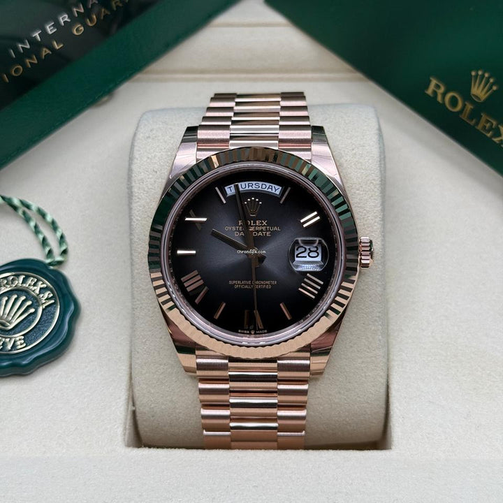 Rolex | Day-Date | 228235 | Yellow gold | 40 mm | Rose gold | Grey | Automatic
