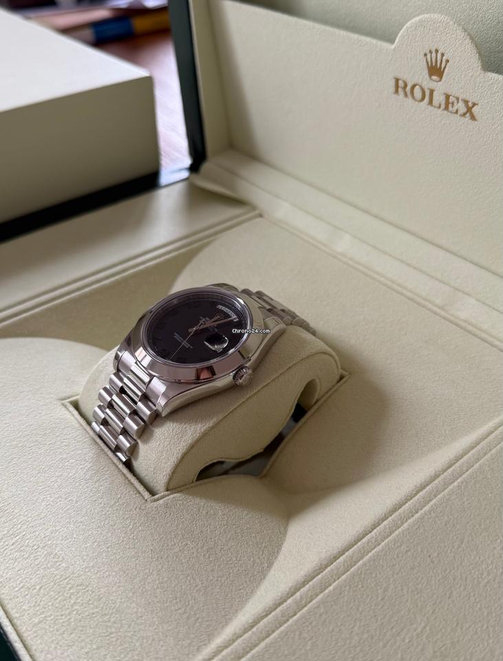 Rolex | Day-Date | 218206 | Platinum | 41 mm | Platinum | Black | Automatic